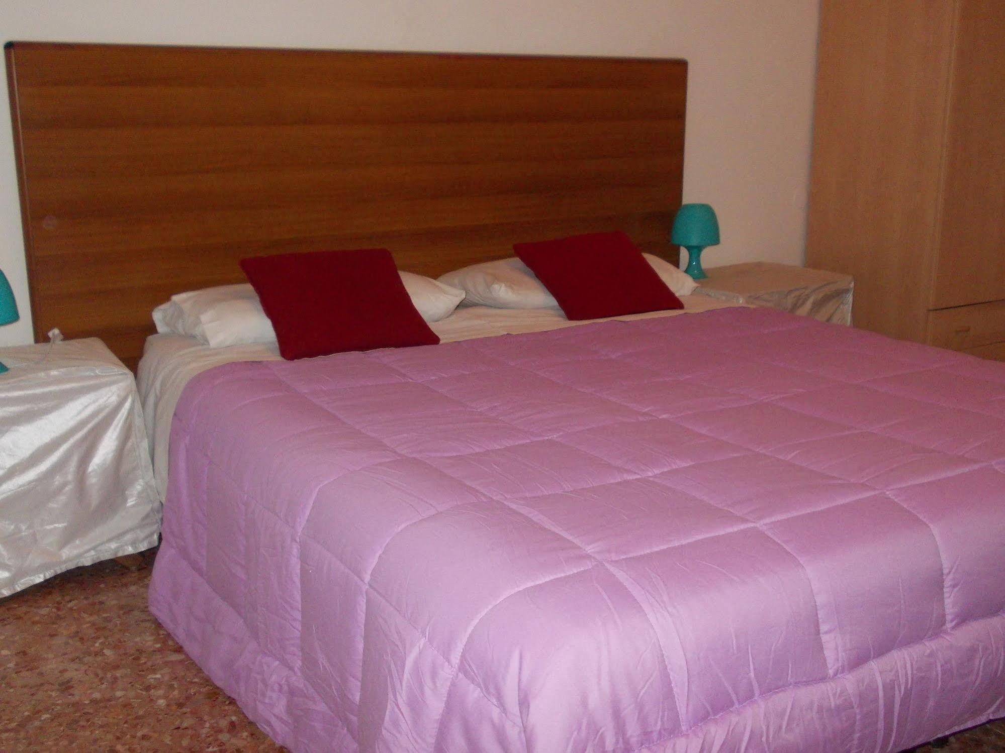 Big Brother Bed & Rooms Treviso Eksteriør billede