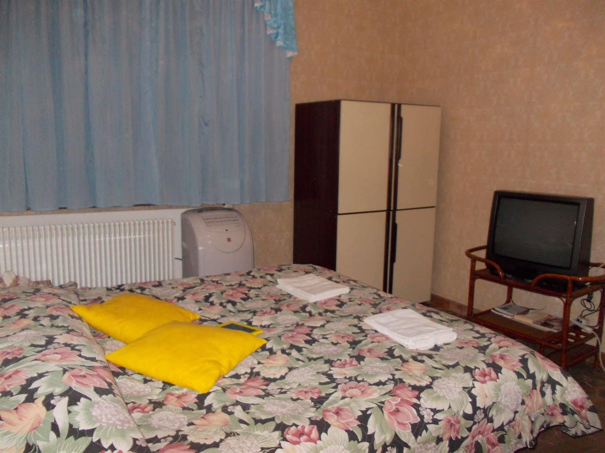 Big Brother Bed & Rooms Treviso Eksteriør billede